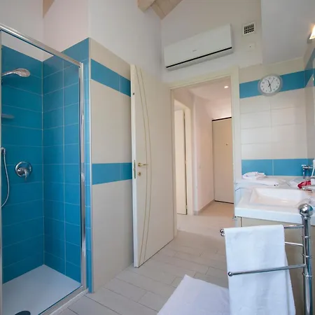 Silver Apartment *